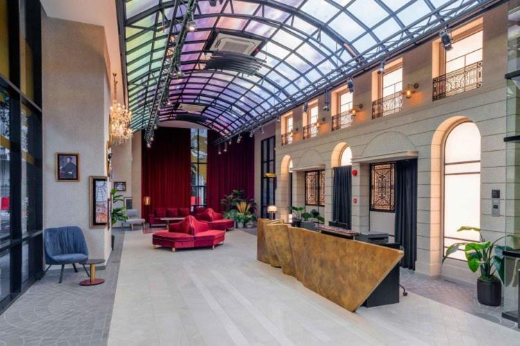 Scarletz Suites Klcc By Luxe Suites Куала-Лумпур Екстер'єр фото